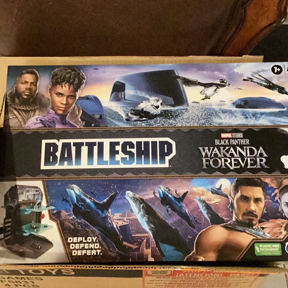 Wakanda forever battle ship 🚢 new in box hasboro brand ❤️❤️